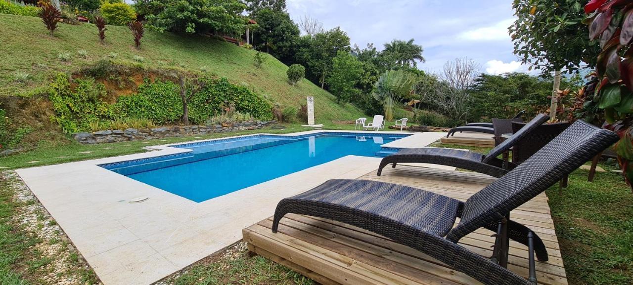 Finca Hotel Tierra Verde Girardota Luaran gambar